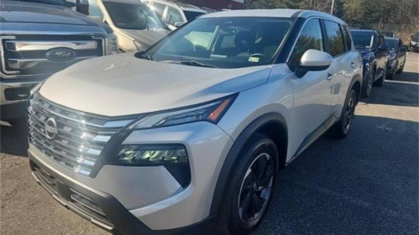 2024 Nissan Rogue SV — SUV — 22,420 mi — Fisher, IN