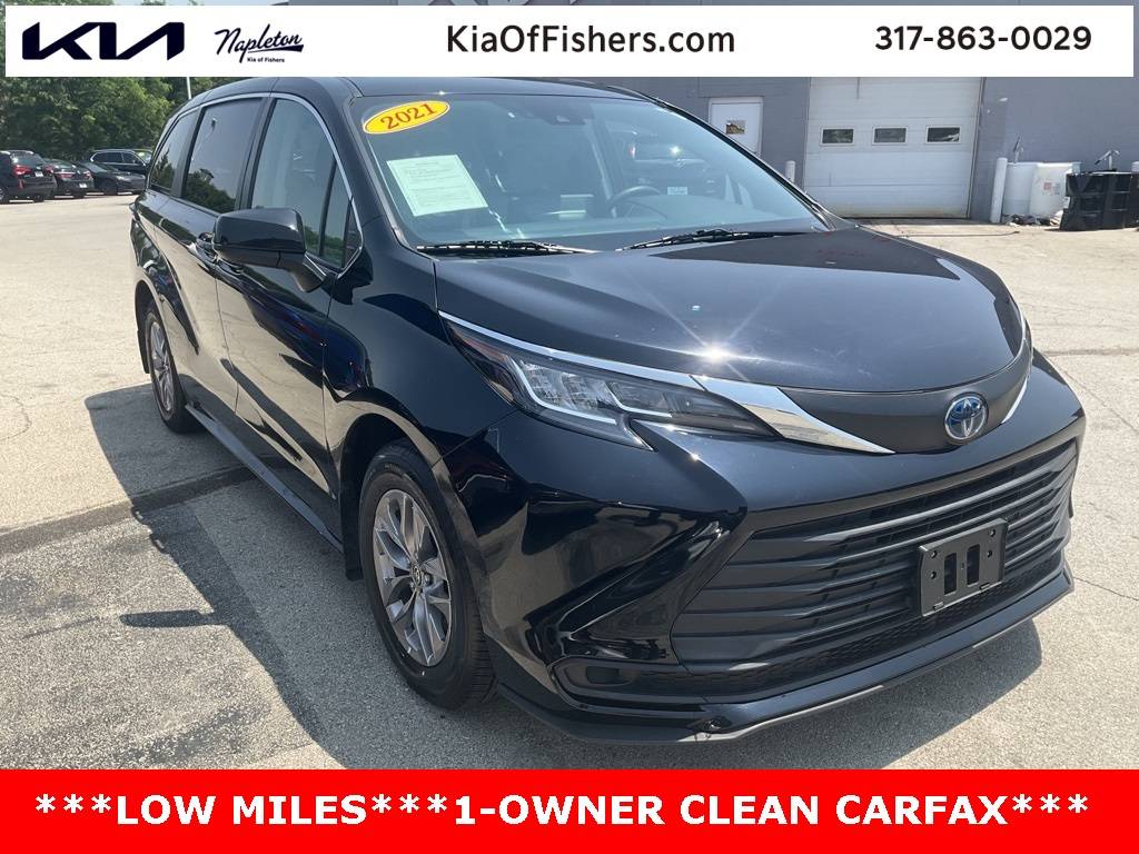 2021 Toyota Sienna LE — Minivan — 9,900 mi — Fisher, IN