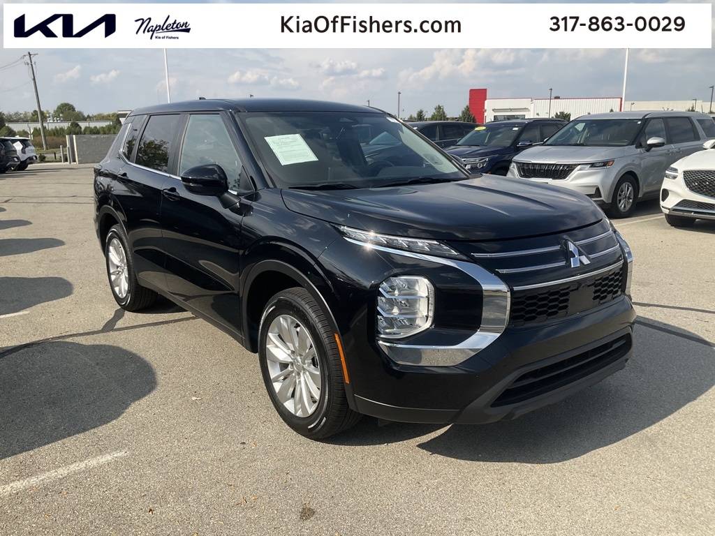 2025 Mitsubishi Outlander ES — SUV — 15,898 mi — Fisher, IN