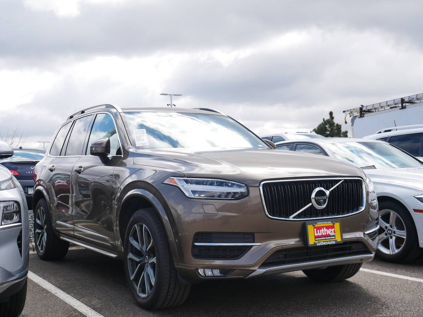2017 Volvo XC90 Momentum — SUV — 93,997 mi — Brooklyn Center, MN