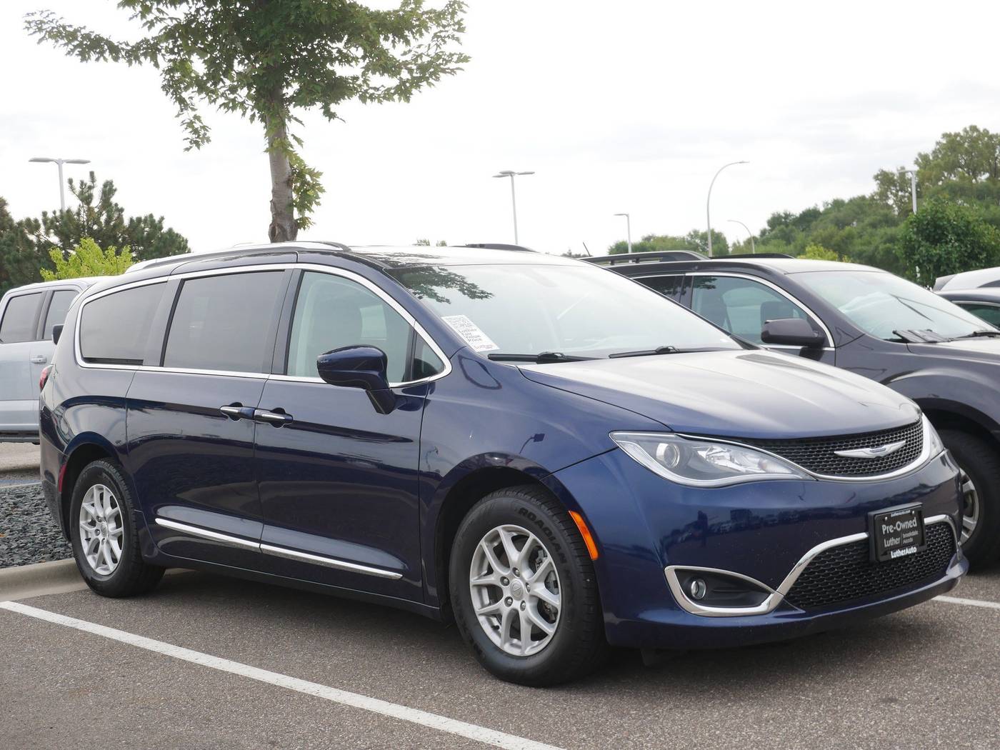 2020 Chrysler Pacifica Touring L — Minivan — 91,804 mi — Brooklyn Center, MN