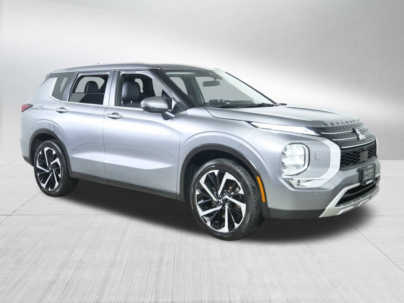2022 Mitsubishi Outlander SE — SUV — 69,824 mi — Brooklyn Center, MN