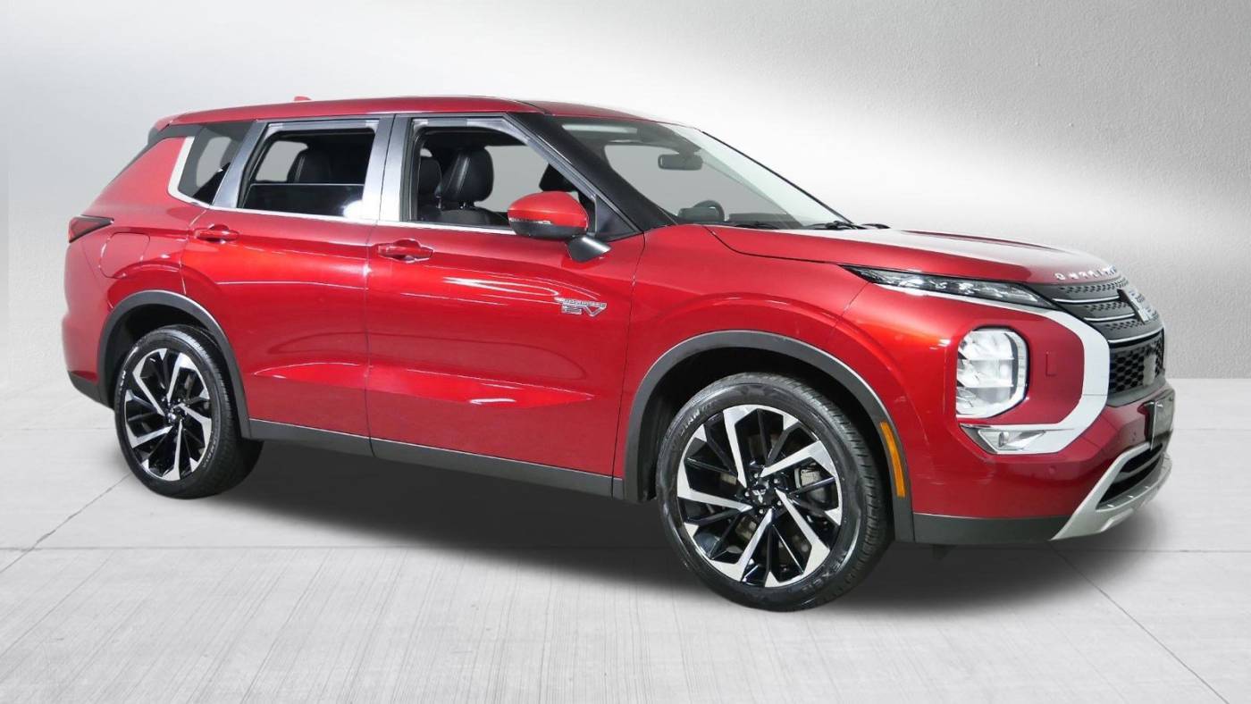 2023 Mitsubishi Outlander Plug-In Hybrid SE — SUV — 13,815 mi — Brooklyn Center, MN