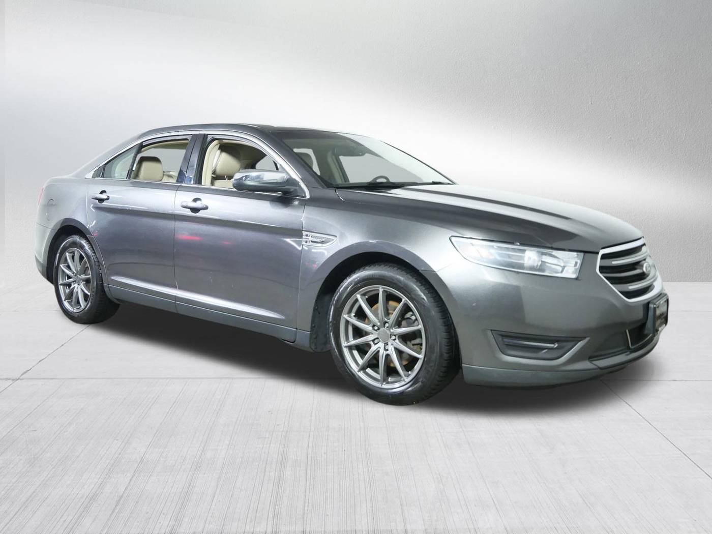 2015 Ford Taurus Limited — Sedan — 135,020 mi — Brooklyn Center, MN