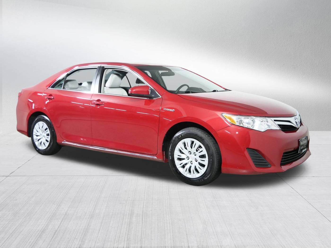 2014 Toyota Camry Hybrid LE — Sedan — 64,139 mi — Brooklyn Center, MN