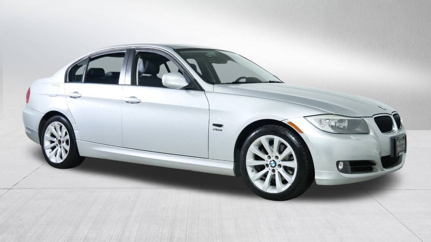 2011 BMW 3 Series 328i — Sedan — 92,705 mi — Brooklyn Center, MN