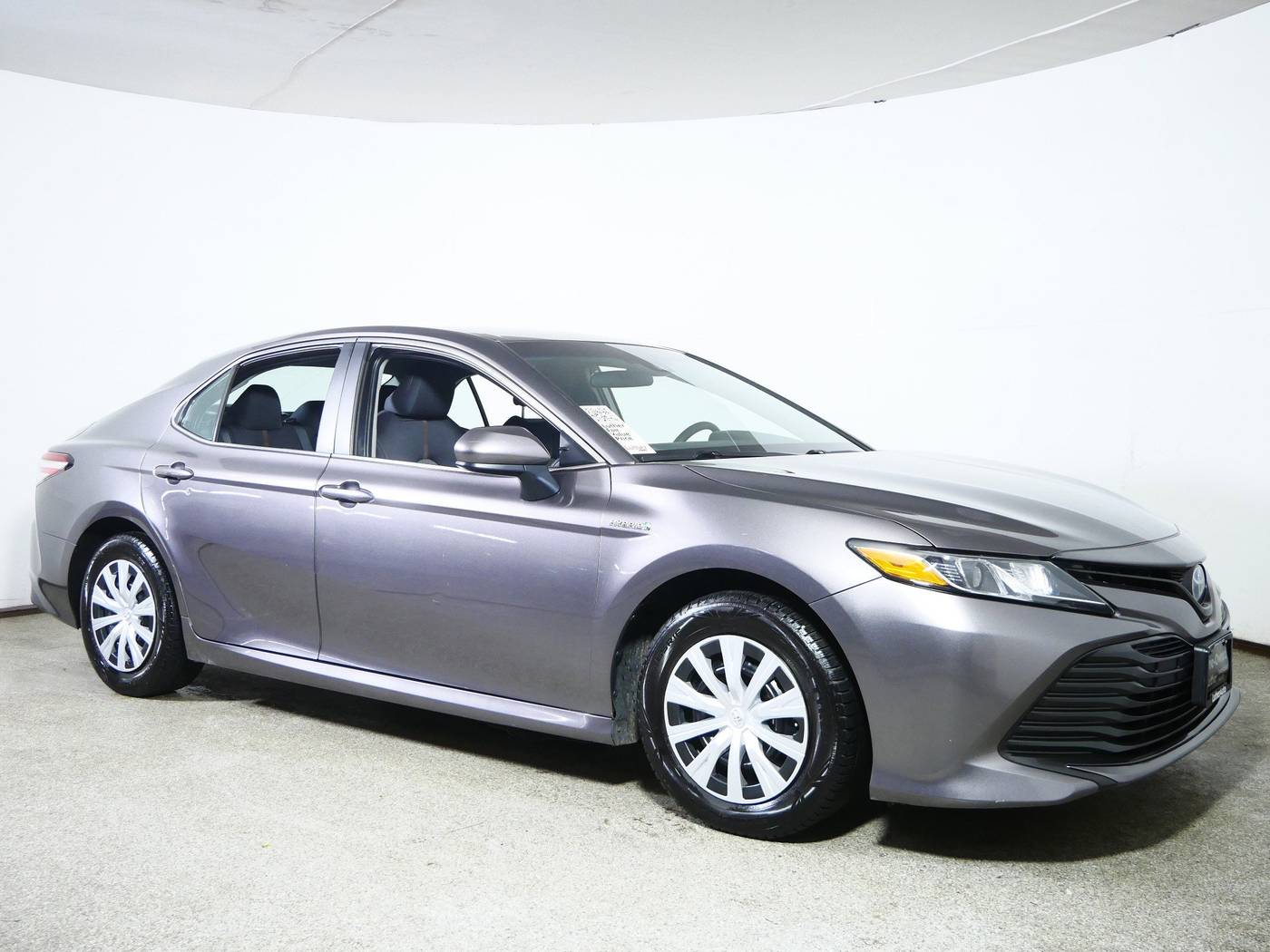 2018 Toyota Camry Hybrid LE — Sedan — 94,669 mi — Brooklyn Center, MN