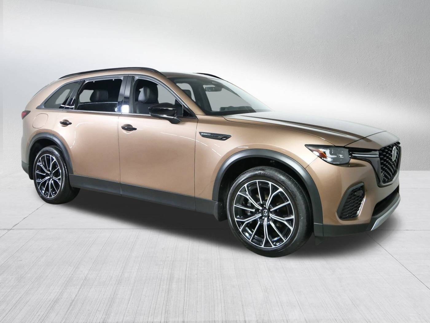 2025 Mazda CX-70 Plug-In Hybrid Premium Plus — SUV — 5,639 mi — Brooklyn Center, MN
