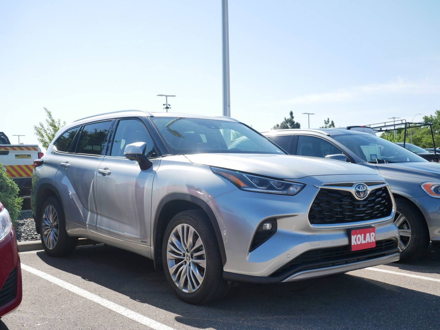 2023 Toyota Highlander Hybrid Platinum — SUV — 22,008 mi — Brooklyn Center, MN