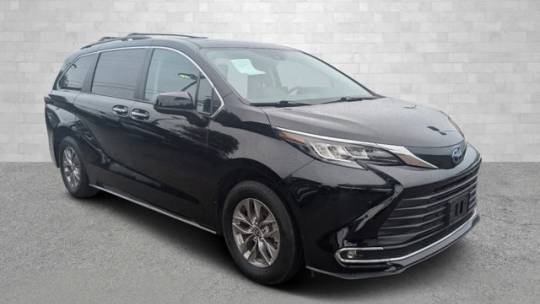 2022 Toyota Sienna XLE — Minivan — 24,711 mi — Pensacola, FL