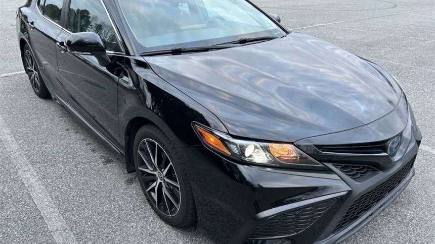 2022 Toyota Camry Hybrid SE — Sedan — 83,427 mi — Greensboro, NC