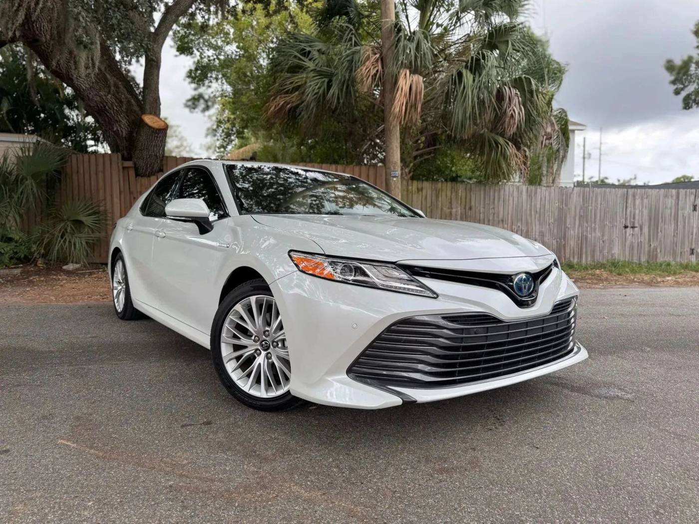2018 Toyota Camry Hybrid XLE — Sedan — 99,063 mi — Tampa, FL