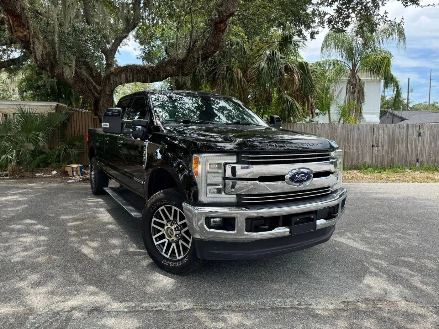 2019 Ford Super Duty F-350 Lariat — Pickup Truck — 136,412 mi — Tampa, FL