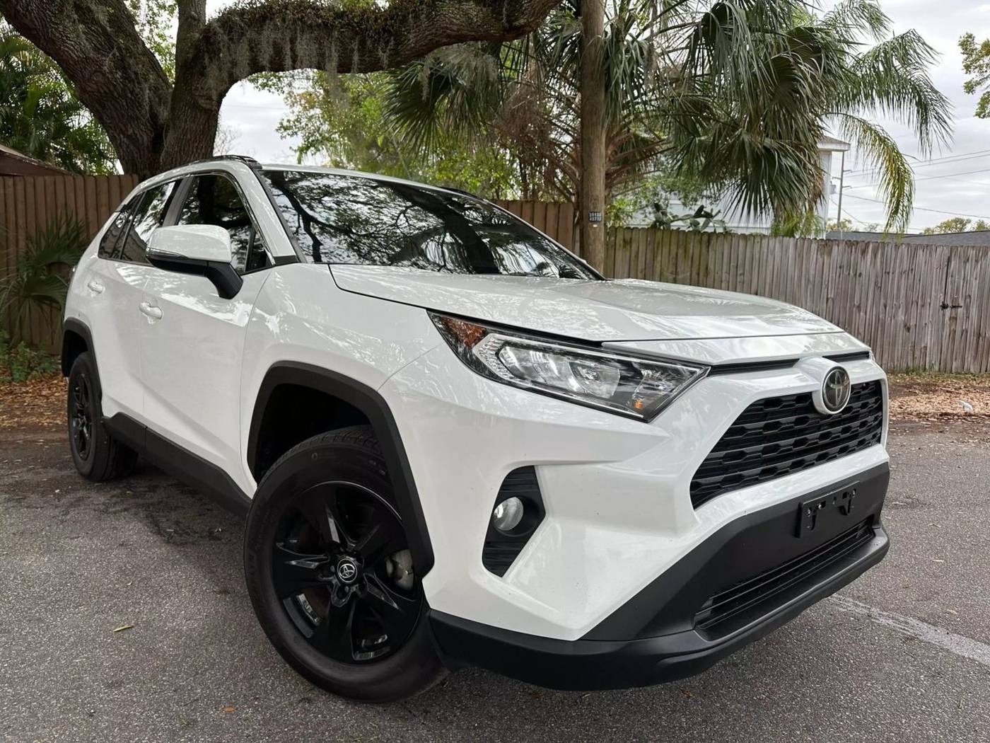 2020 Toyota RAV4 XLE — SUV — 98,150 mi — Tampa, FL
