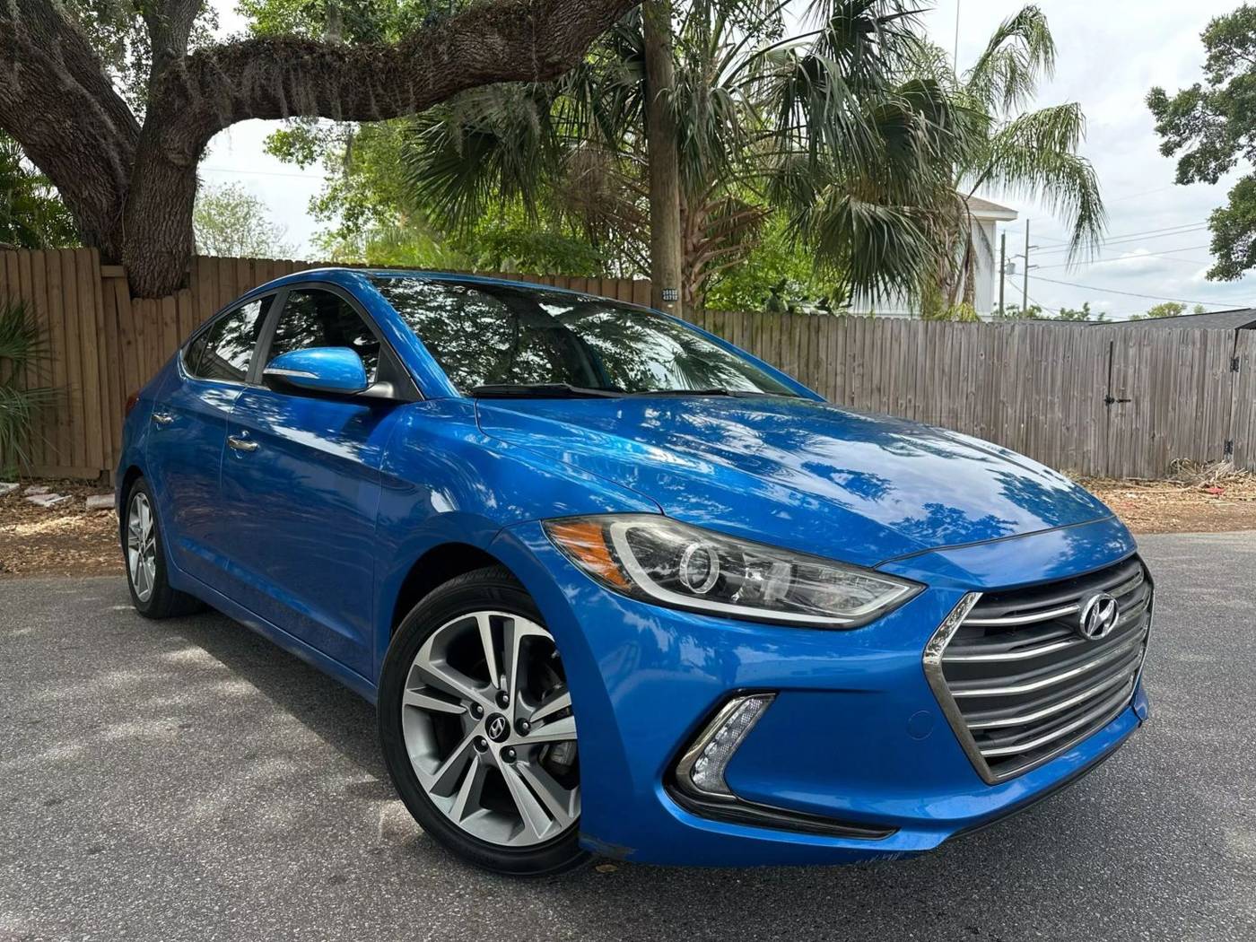 2017 Hyundai Elantra Limited — Sedan — 96,881 mi — Tampa, FL