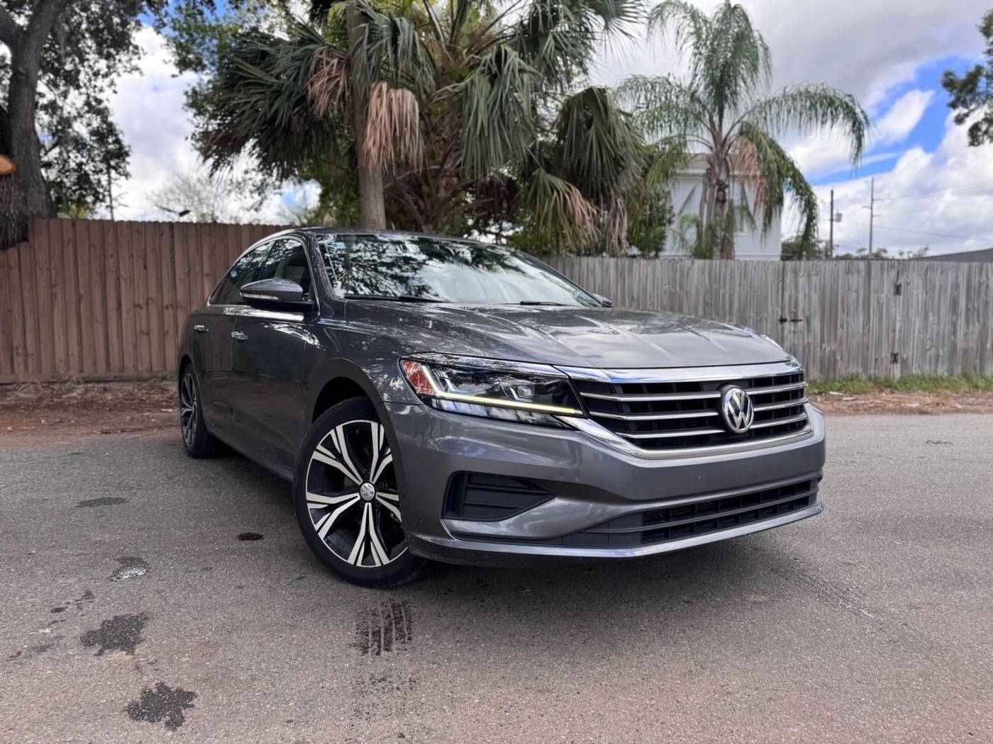 2021 Volkswagen Passat SE — Sedan — 108,696 mi — Tampa, FL