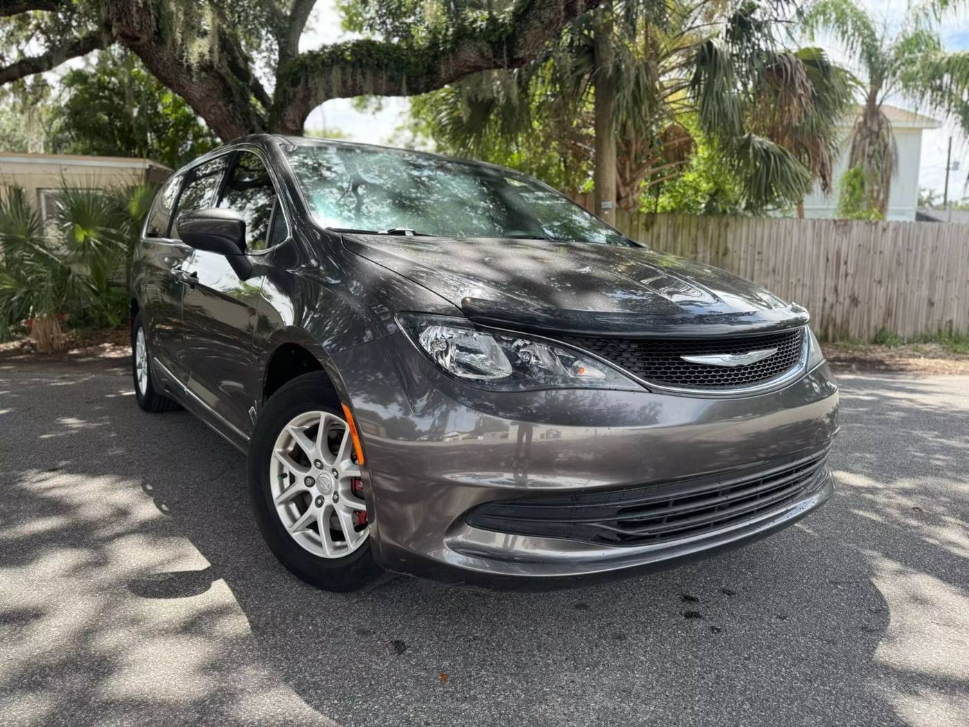 2017 Chrysler Pacifica Touring — Minivan — 108,916 mi — Tampa, FL