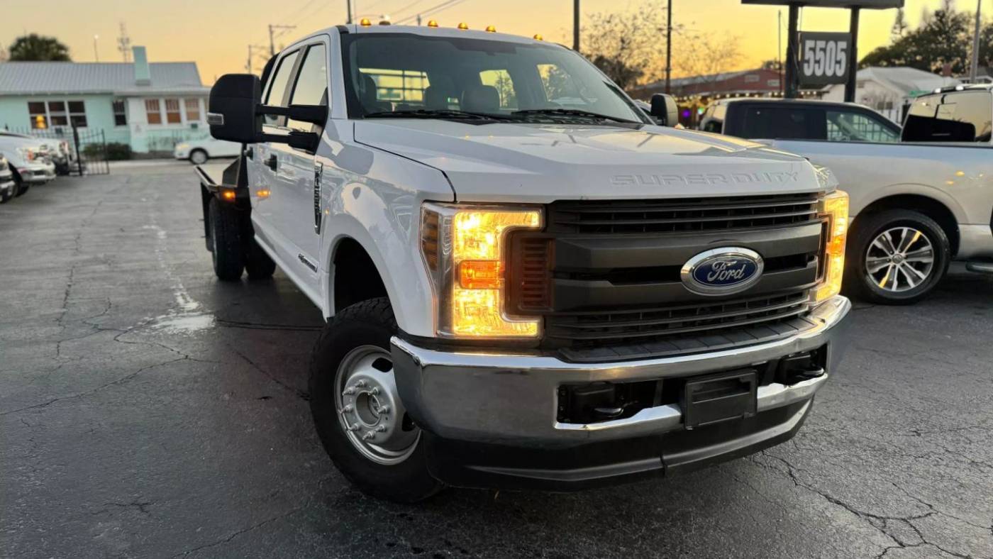 2019 Ford Super Duty F-350 Chassis Cab XL — Chassis Cab Truck — 109,817 mi — Tampa, FL