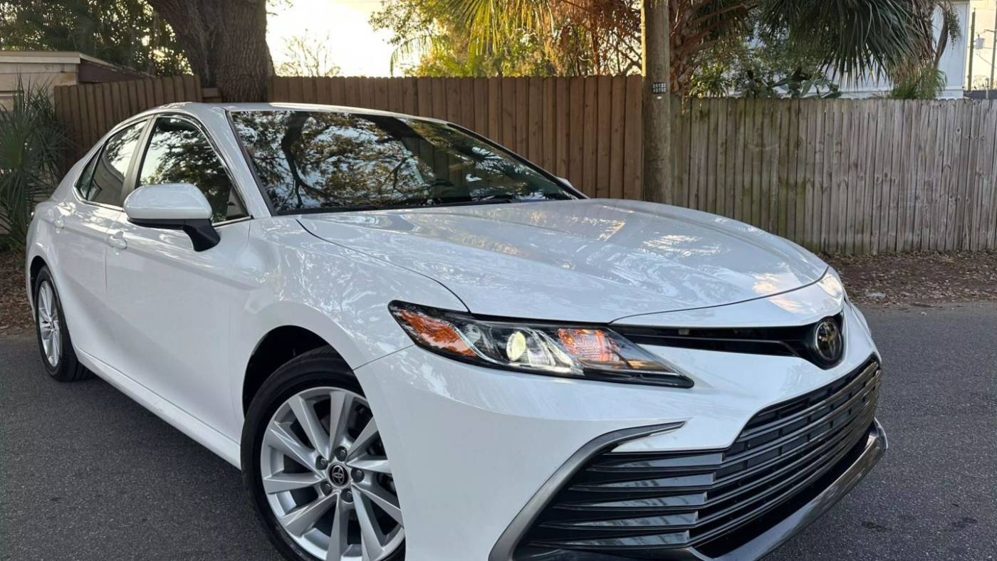 2022 Toyota Camry LE — Sedan — 91,026 mi — Tampa, FL