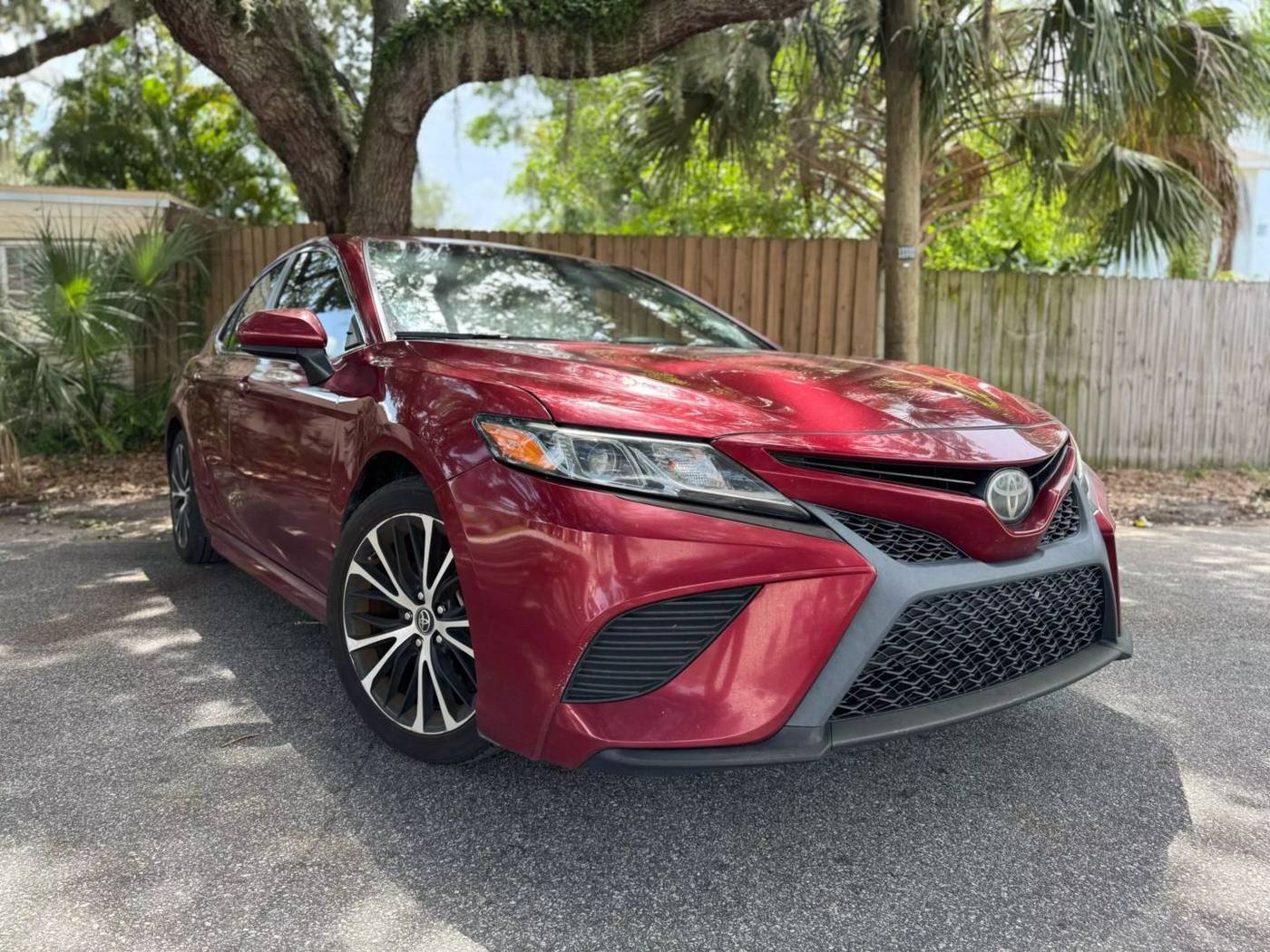 2018 Toyota Camry SE — Sedan — 121,239 mi — Tampa, FL