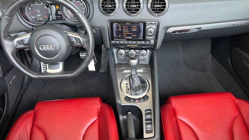 Crimson Red Interior - 2008 Audi TT 3.2 quattro Coupe Photo #10 |  DealerRevs.com