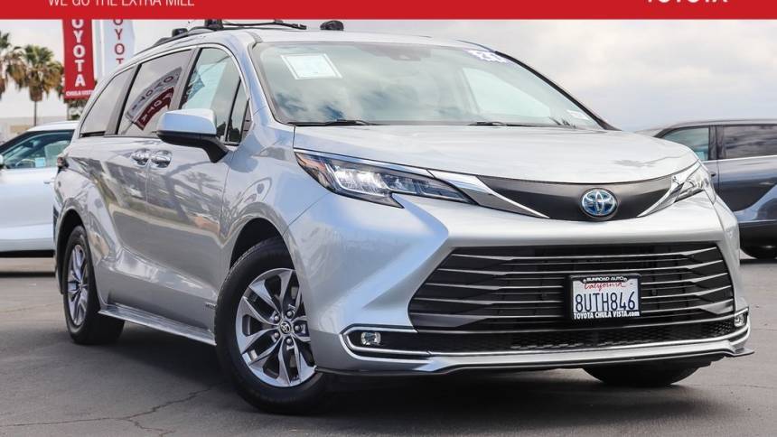 2021 Toyota Sienna XLE — Minivan — 65,128 mi — Chula Vista, CA