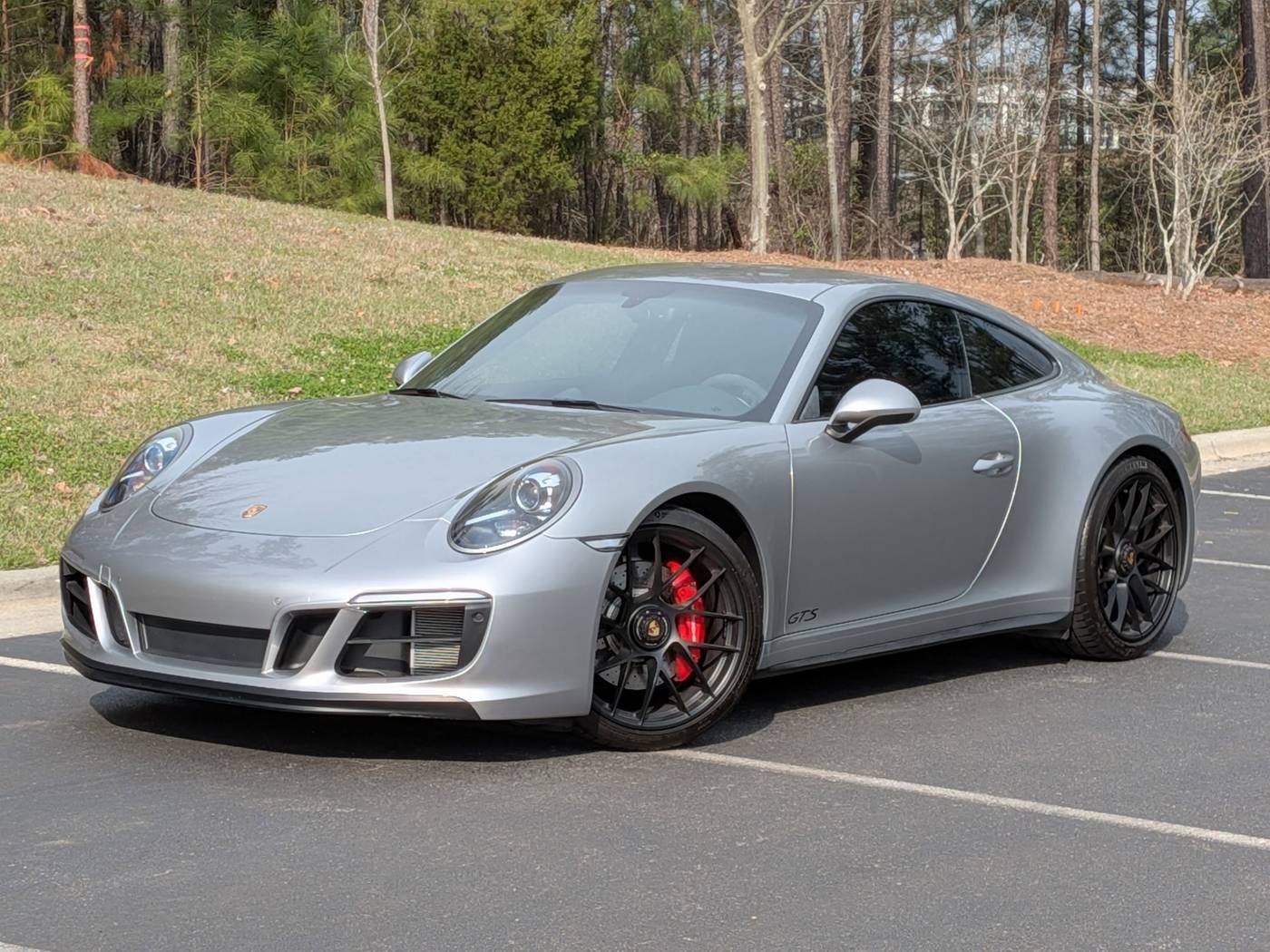 2019 Porsche 911 Carrera 4 GTS