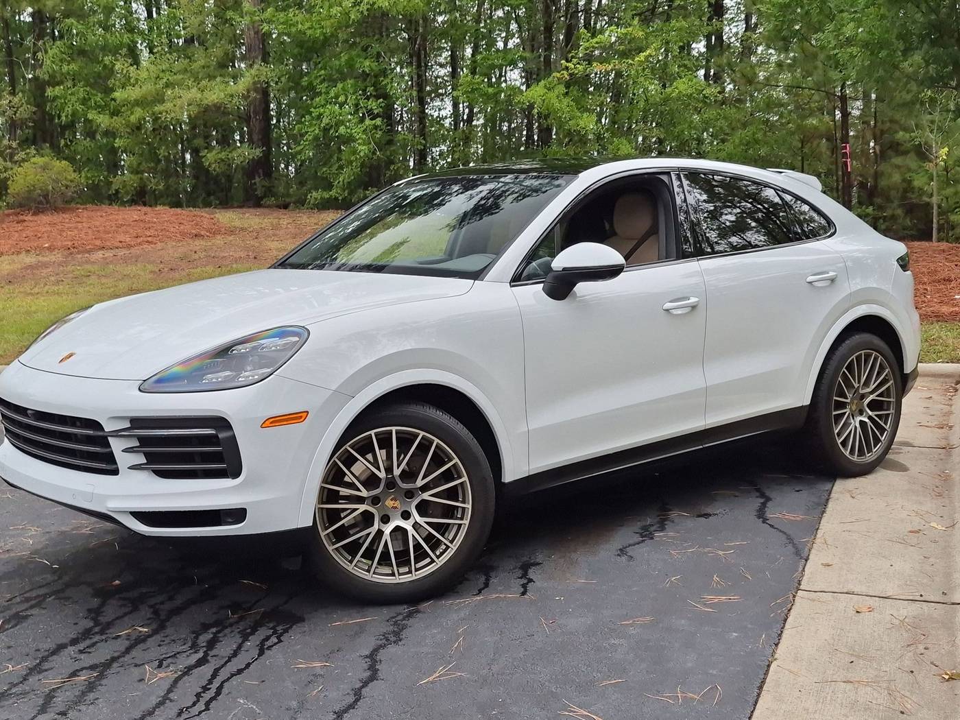 2022 Porsche Cayenne Platinum Edition