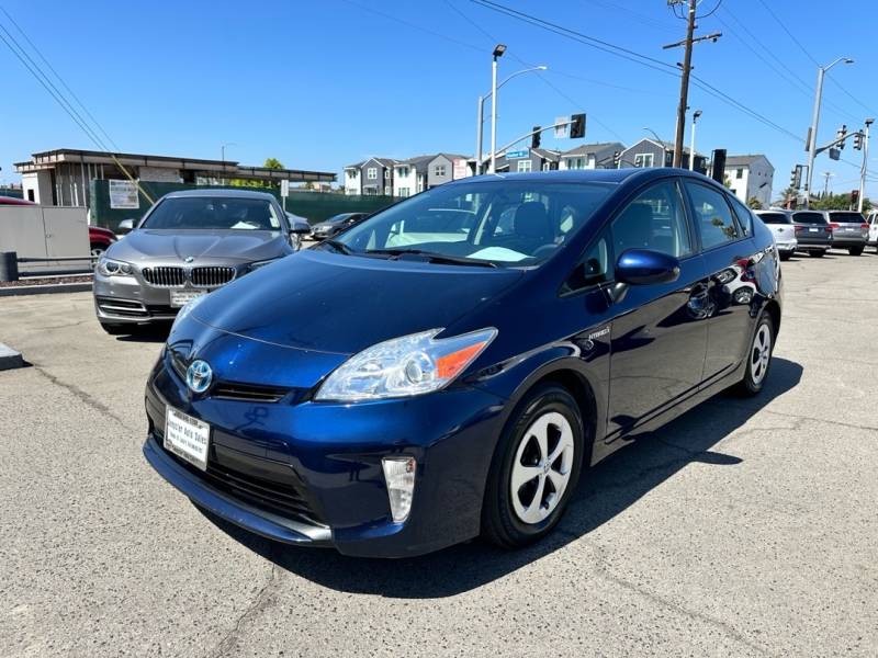 2015 Toyota Prius Two — Hatchback — 135,578 mi — Costa Mesa, CA