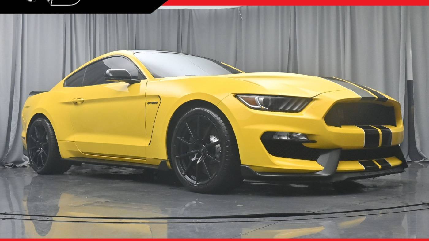 2017 Ford Mustang Shelby GT350 — Coupe — 62,306 mi — West Park, FL
