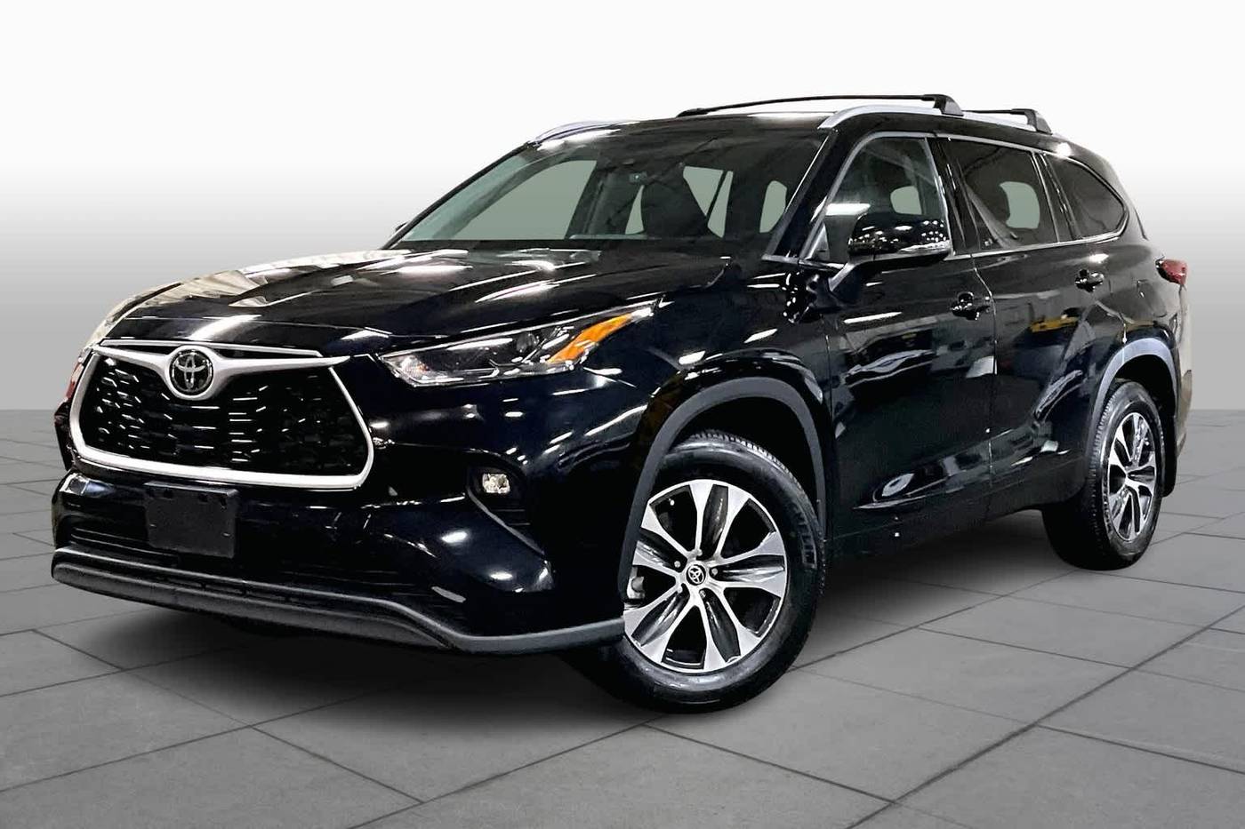 2022 Toyota Highlander XLE — SUV — 23,984 mi — Danvers, MA