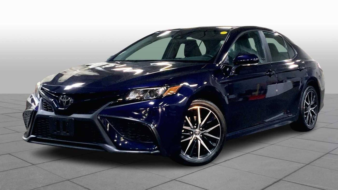 2022 Toyota Camry SE — Sedan — 23,783 mi — Danvers, MA