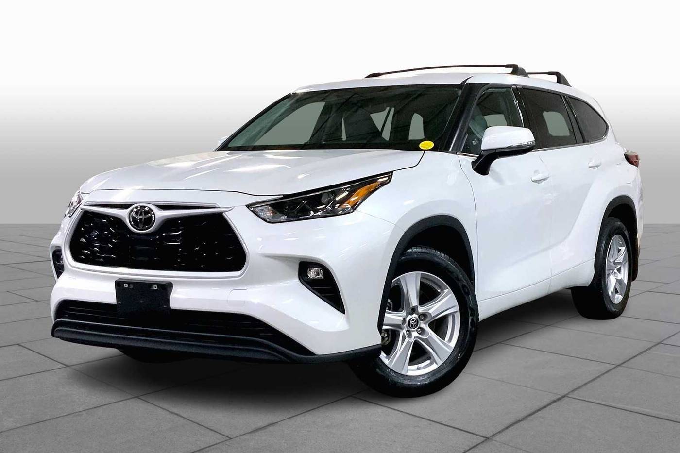 2022 Toyota Highlander LE — SUV — 24,244 mi — Danvers, MA