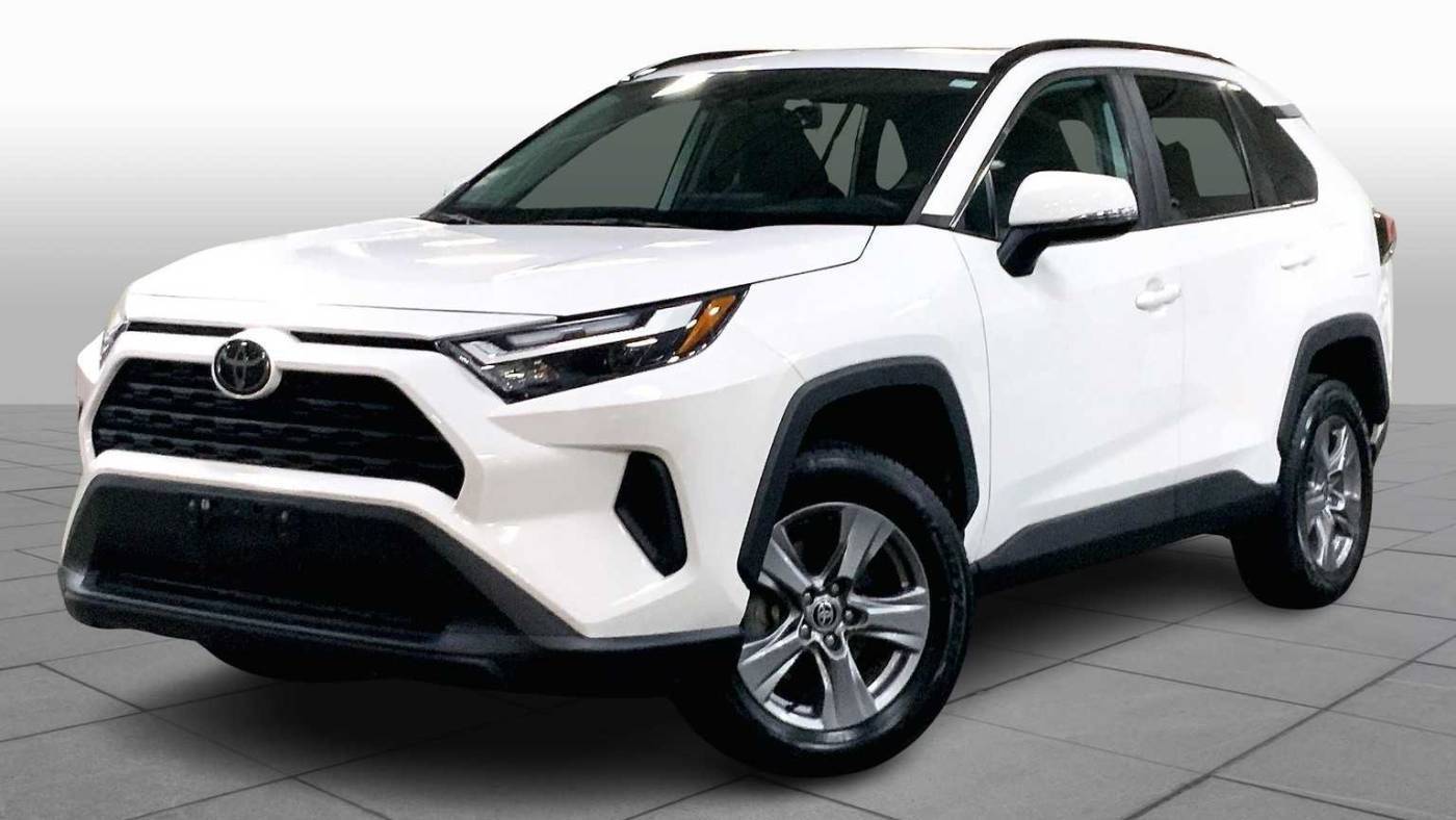 2022 Toyota RAV4 XLE — SUV — 20,726 mi — Danvers, MA