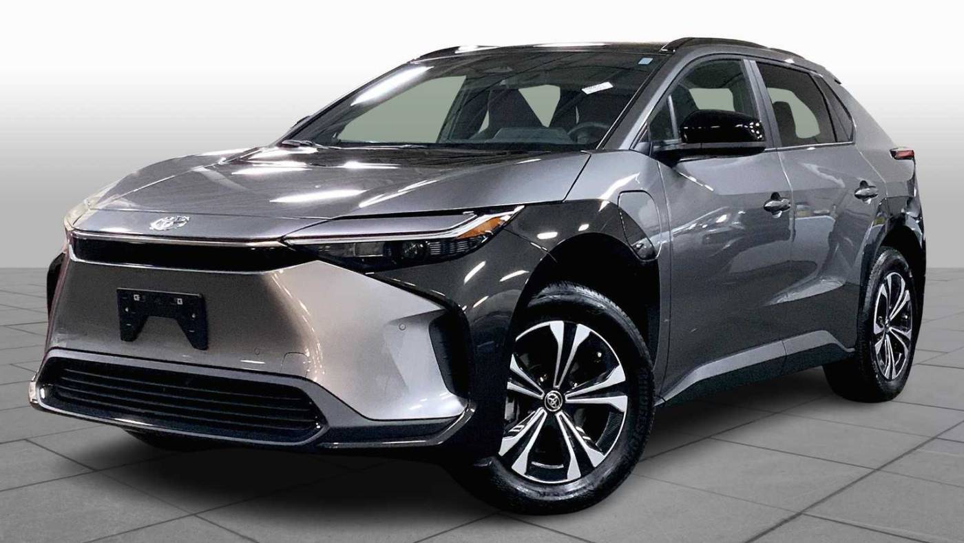 2024 Toyota bZ4X XLE — SUV — 10,870 mi — Danvers, MA