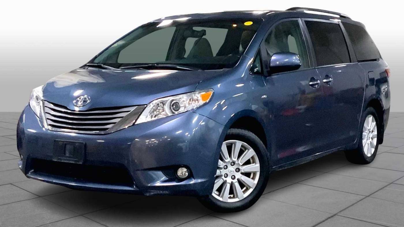 2017 Toyota Sienna XLE Premium — Minivan — 96,460 mi — Danvers, MA