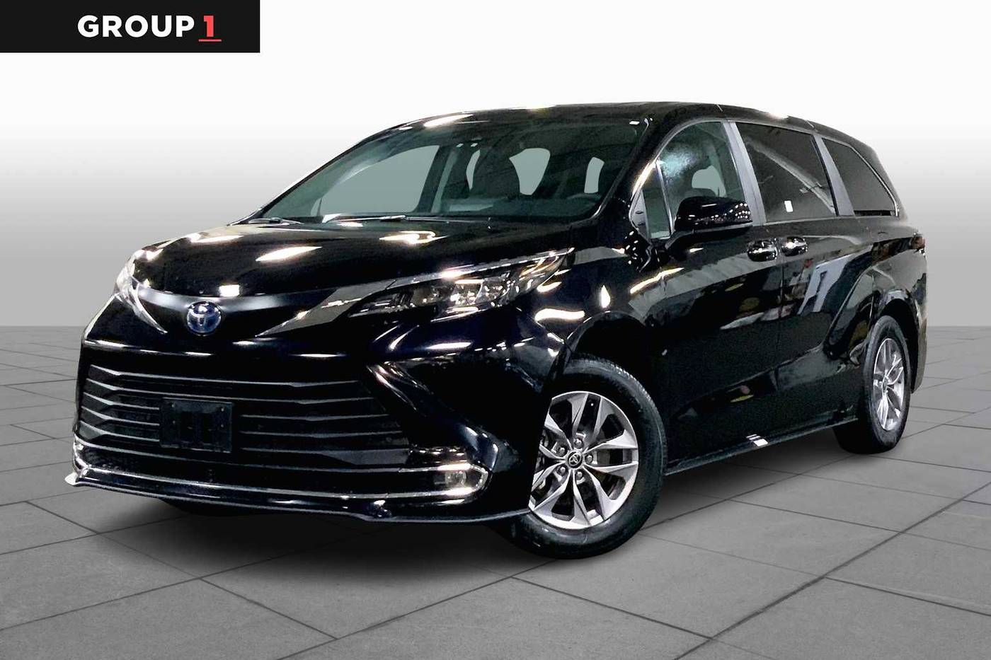 2024 Toyota Sienna XLE — Minivan — 33,446 mi — Danvers, MA