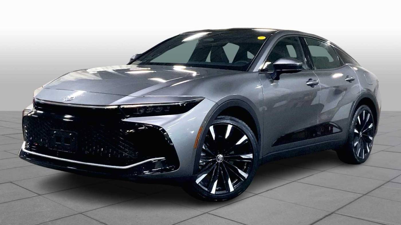 2023 Toyota Crown Platinum — Sedan — 20,294 mi — Danvers, MA