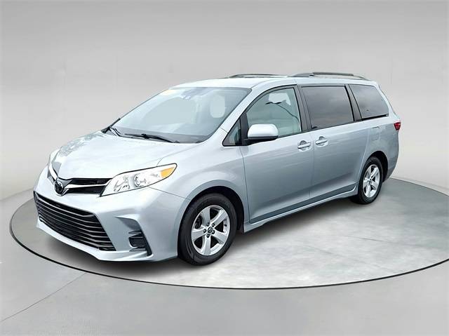 2020 Toyota Sienna LE — Minivan — 72,330 mi — Gastonia, NC