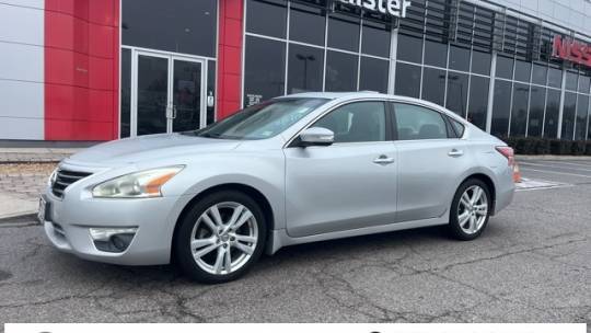2013 Nissan Altima 3.5 SV — Sedan — 118,475 mi — Chesapeake, VA