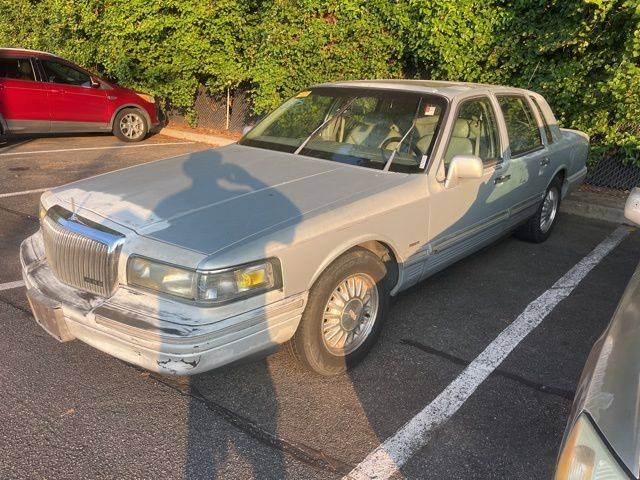 1997 Lincoln Town Car Cartier — Sedan — 251,011 mi — Chesapeake, VA