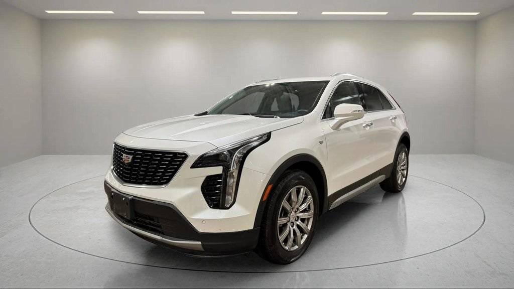 2022 Cadillac XT4 Premium Luxury — SUV — 9,856 mi — Waukesha, WI