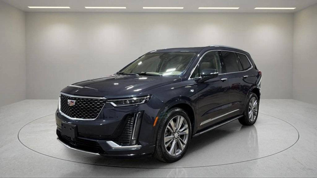 2023 Cadillac XT6 Premium Luxury — SUV — 4,633 mi — Waukesha, WI