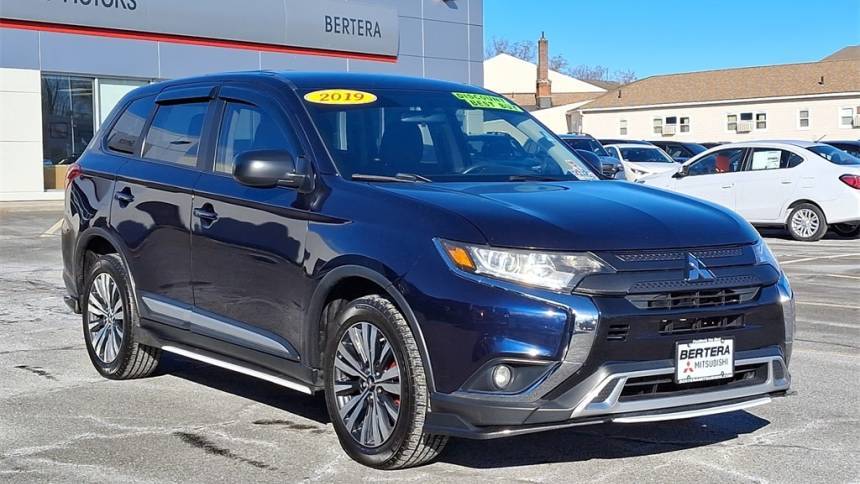 2019 Mitsubishi Outlander ES — SUV — 99,523 mi — West Springfield, MA