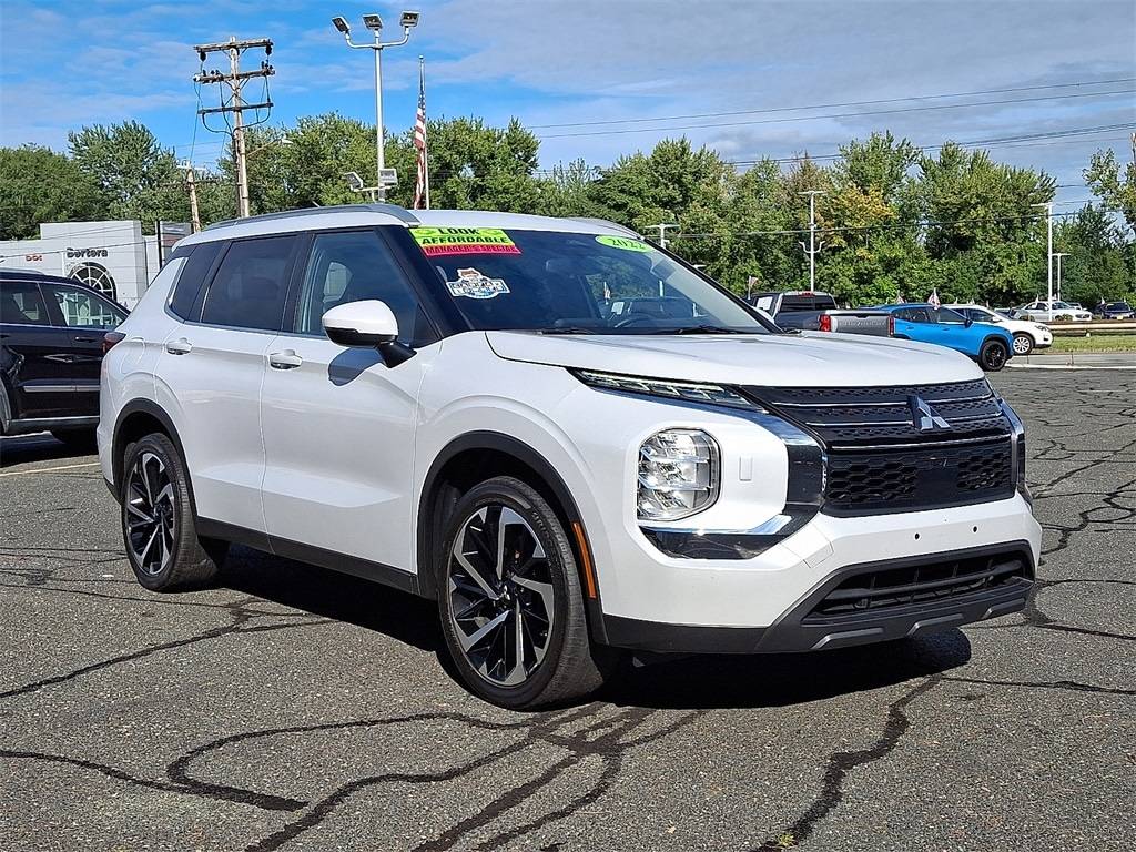 2022 Mitsubishi Outlander ES — SUV — 97,108 mi — West Springfield, MA