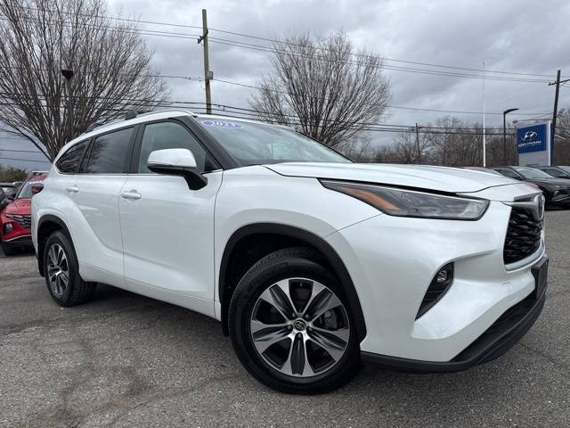 2023 Toyota Highlander L — SUV — 14,839 mi — Paramus, NJ