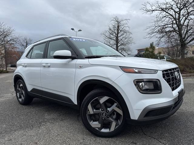 2022 Hyundai Venue SEL — SUV — 13,241 mi — Paramus, NJ