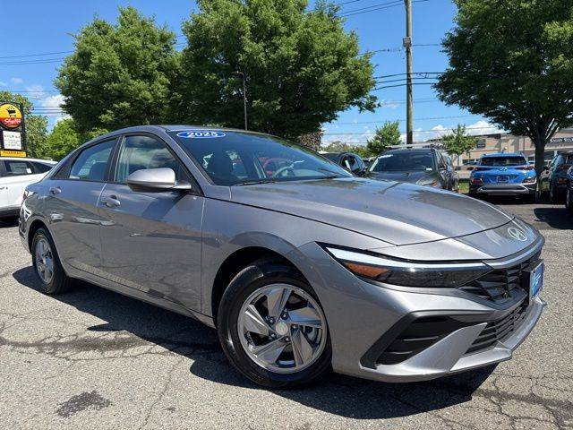 2025 Hyundai Elantra SE — Sedan — 3,626 mi — Paramus, NJ
