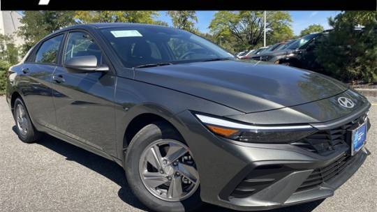 2025 Hyundai Elantra SE — Sedan — 3,080 mi — Paramus, NJ