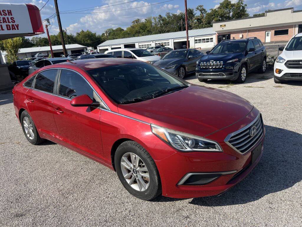 2017 Hyundai Sonata SE — Sedan — 55,456 mi — Garland, TX